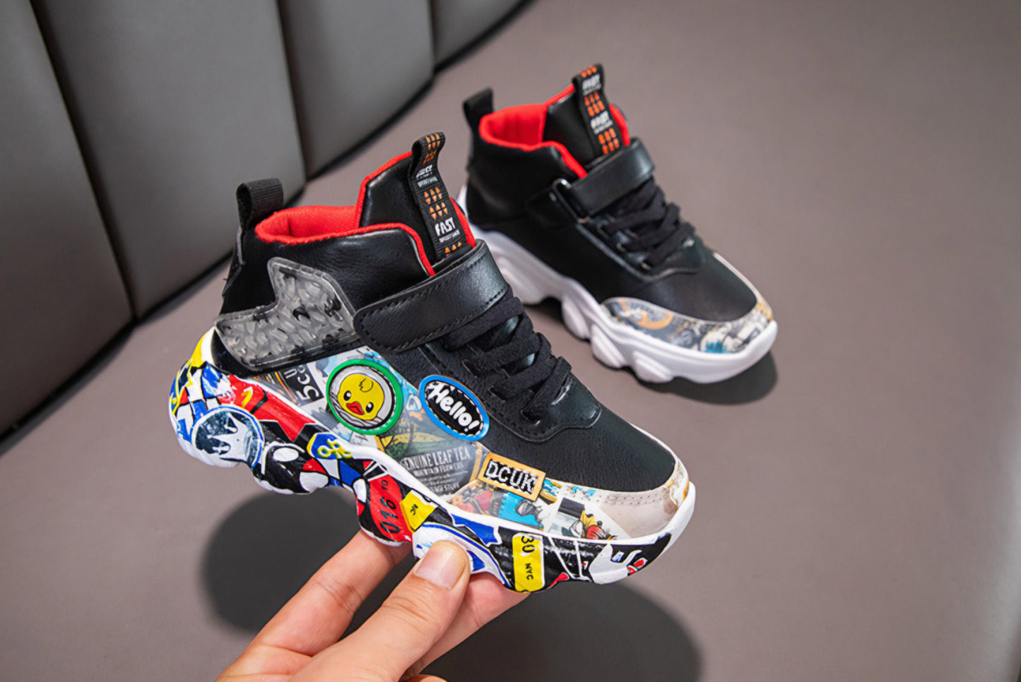 HELLO! - HappySneaks